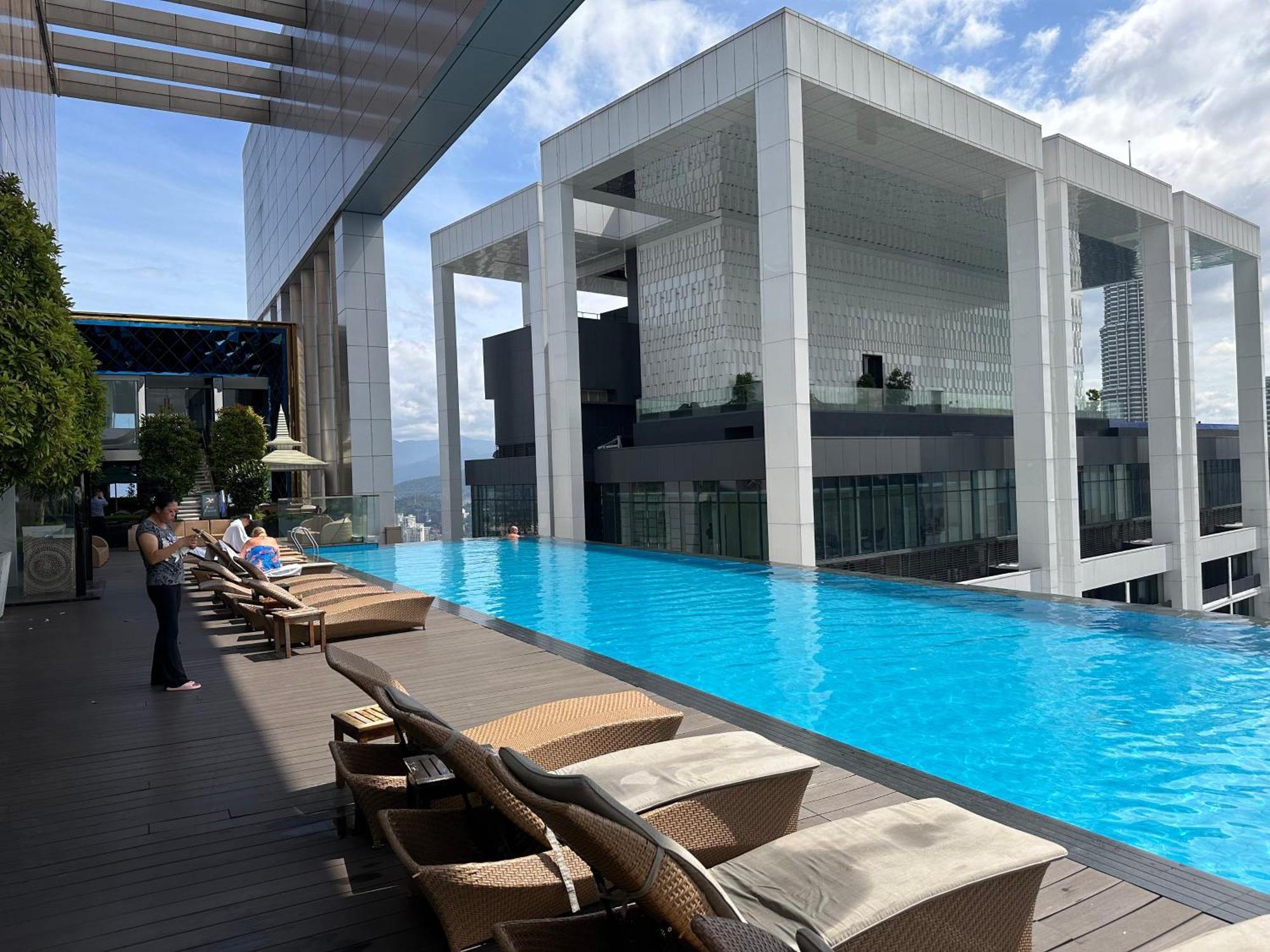 The Platinum Kuala Lumpur By Crown Suites Exterior photo